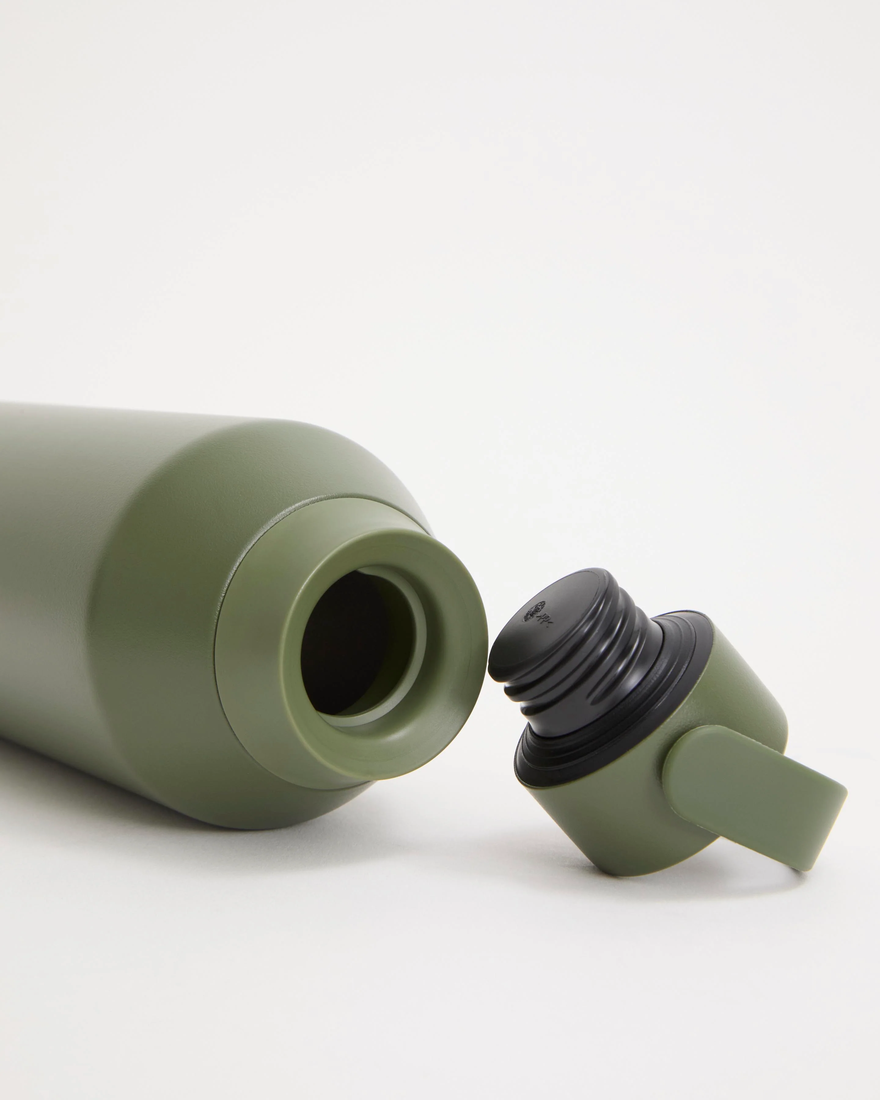 Cargo Green Water Bottle - Image 9
